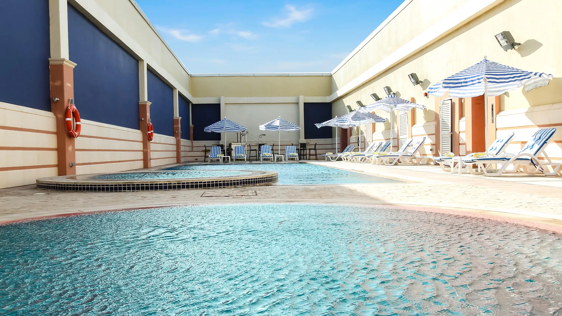 Danat Capital Hotel Abu Dhabi 4*,